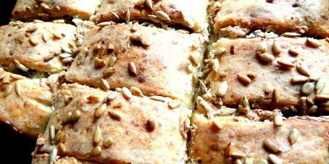 Рецепт творожного рулета с безейной прослойкой