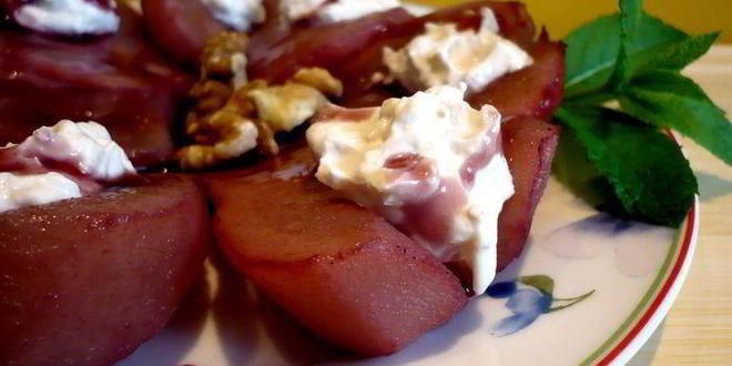 Рецепт десерта груша в вине, фаршированная грецким орехом и маскарпоне