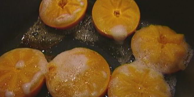 Рецепт карамелизированной хурмы с медом и маскарпоне