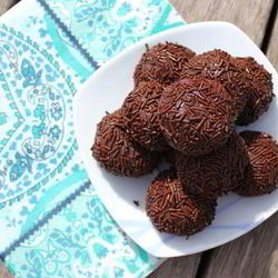 Рецепт Бразильских конфеток Бригадейро