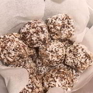 Рецепт Конфет из чернослива и орехов