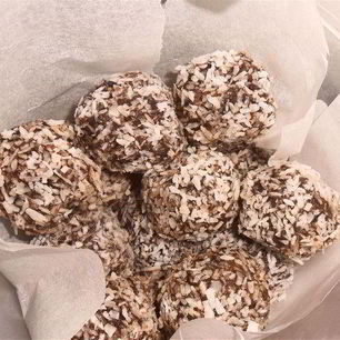 Рецепт Конфет из чернослива и орехов