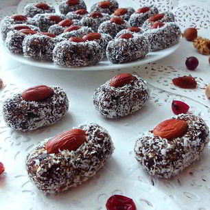 Рецепт Конфет из чернослива в кокосовой стружке