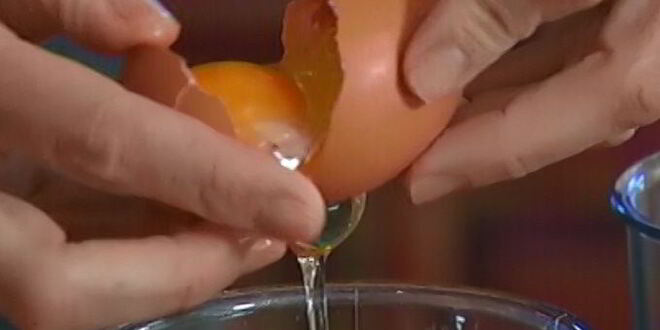 Рецепт бисквита с клубникой и сливочным кремом