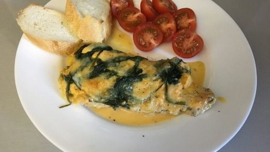 Рецепт грудки индейки со шпинатом и крем-чизом