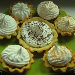 Рецепт Корзиночек с бананами и белковым кремом