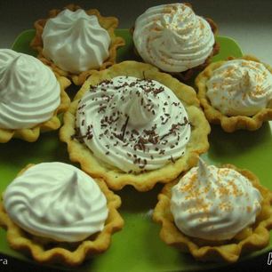 Рецепт Корзиночек с бананами и белковым кремом