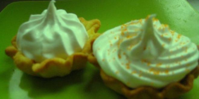 Рецепт корзиночек с бананами и белковым кремом