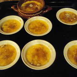 Рецепт Крем-брюле с яблоками и изюмом