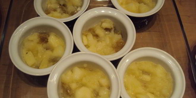 Рецепт крем-брюле с яблоками и изюмом