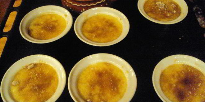 Рецепт крем-брюле с яблоками и изюмом