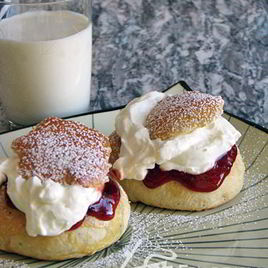 Рецепт Масленичных пышек с кремом