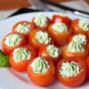 Рецепт Помидоров черри, фаршированные сырным кремом с базиликом