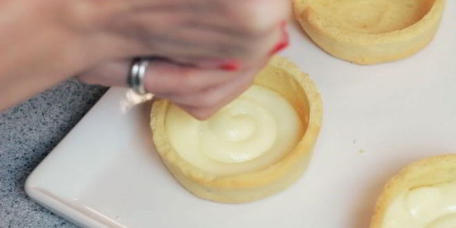 Рецепт ягодных корзиночек с заварным кремом