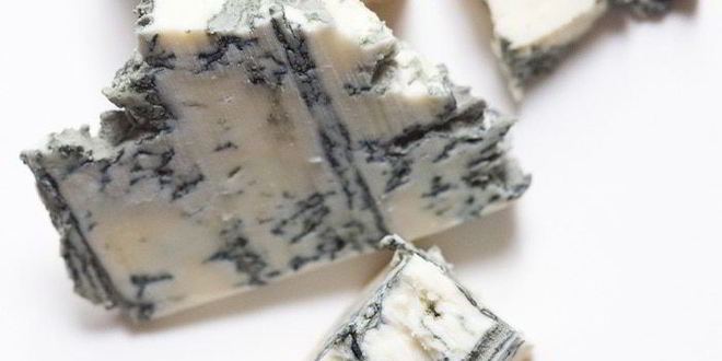 Рецепт горгонзолы с хлебом, медом и мармеладом