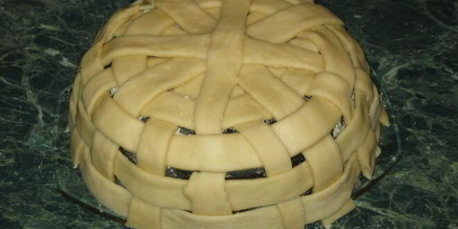 Рецепт корзинки с сахарными булочками и мармеладом