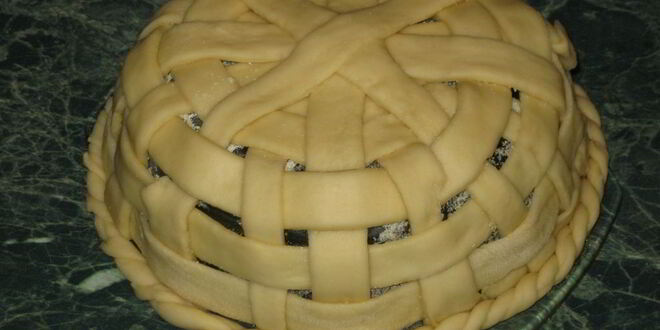 Рецепт корзинки с сахарными булочками и мармеладом