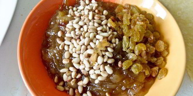 Рецепт рулета с луковым мармеладом