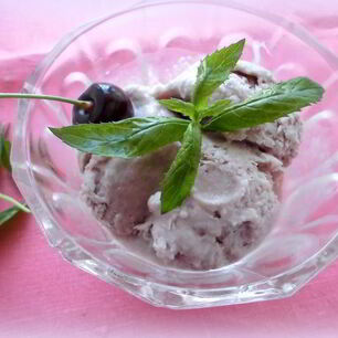 Рецепт Черешневого мороженого