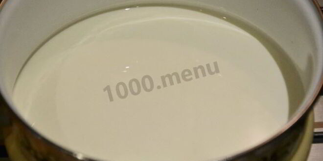 Рецепт домашнего мороженого с малиновым соусом