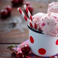 Рецепт Домашнего мороженого Вишня в йогурте