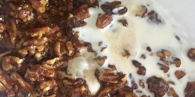 Рецепт карамельного мороженого с карамельными орешками