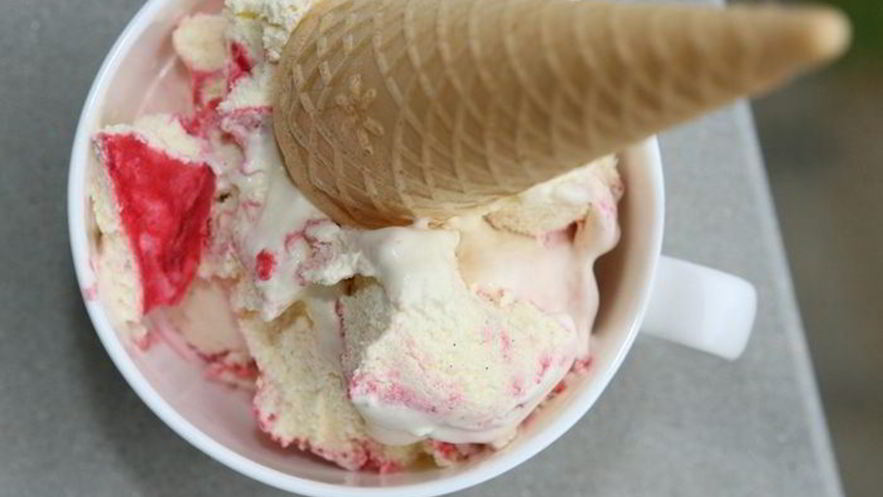 Рецепт малинового мороженого