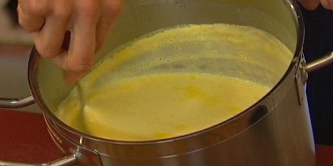 Рецепт малинового мороженого