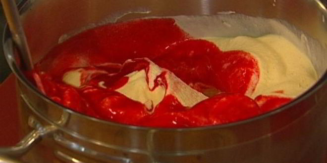 Рецепт малинового мороженого