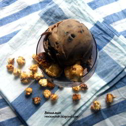 Рецепт Мороженого с попкорном и вареной сгущенкой