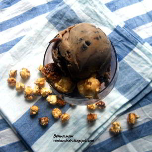 Рецепт Мороженого с попкорном и вареной сгущенкой