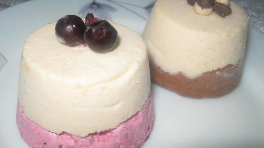 Рецепт шоколадна-ягодного мороженого