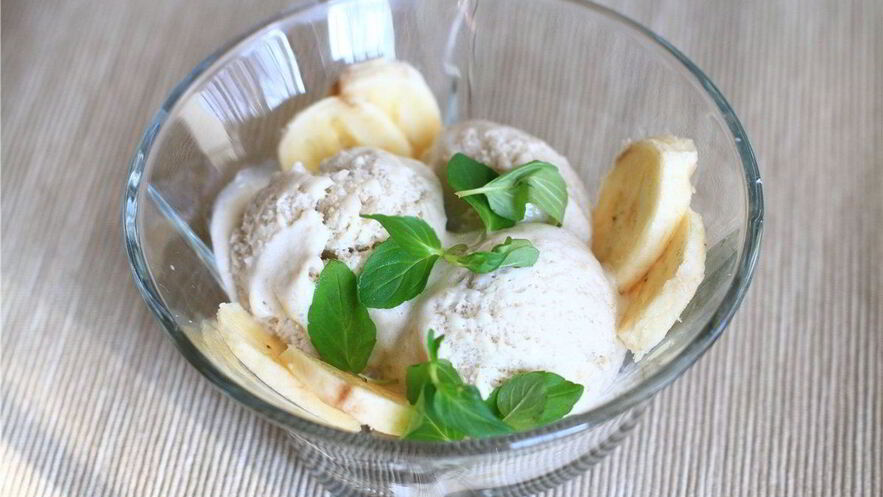 Рецепт сливочно-бананового мороженого с коньяком