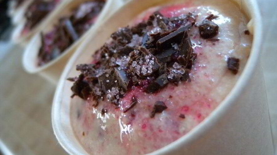 Рецепт вишневого мороженого с шоколадом