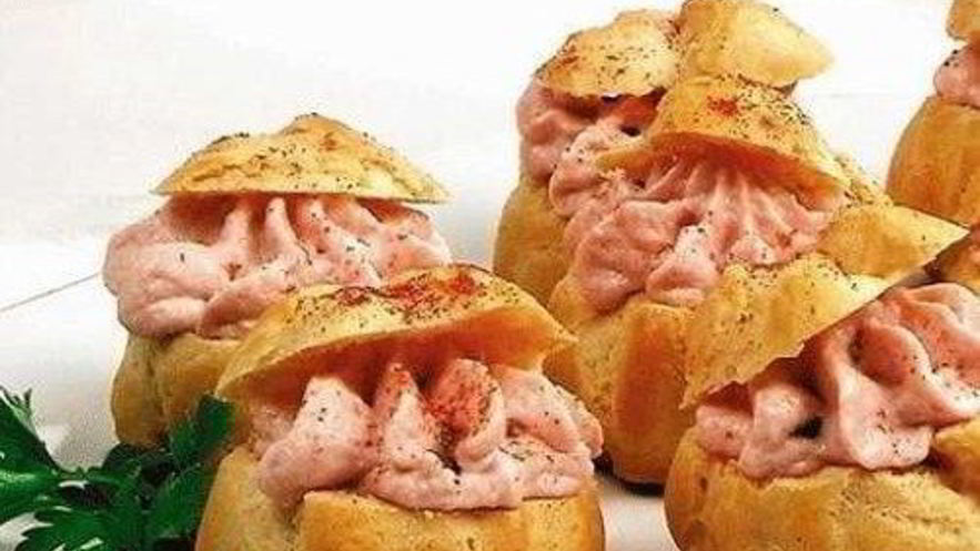 Рецепт булочек с муссом из сыра и ветчины
