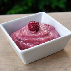 Рецепт Простого мусса с малиной и авокадо