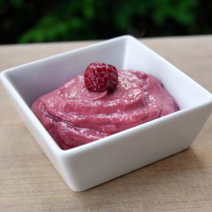 Рецепт Простого мусса с малиной и авокадо