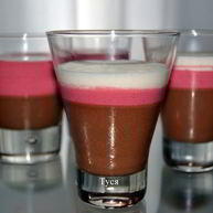 Рецепт Шоколадного мусса с малиновым кремом