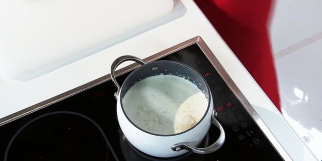 Рецепт панны-котты с гранолой и горячий шоколад