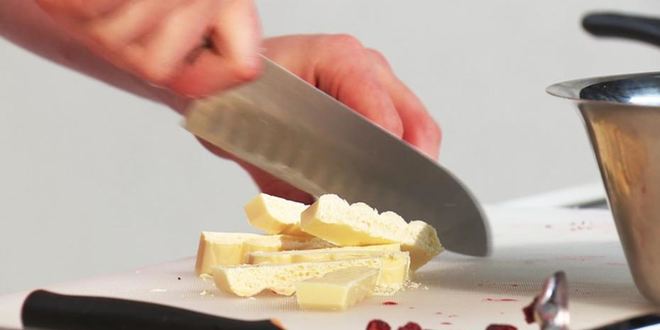 Рецепт панны-котты с гранолой и горячий шоколад