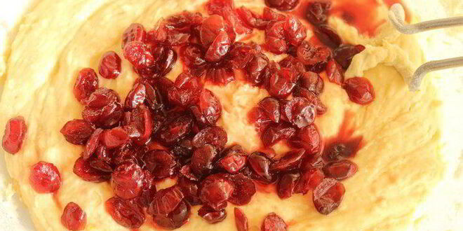 Рецепт куличей с апельсиновой цедрой и вяленой клюквой