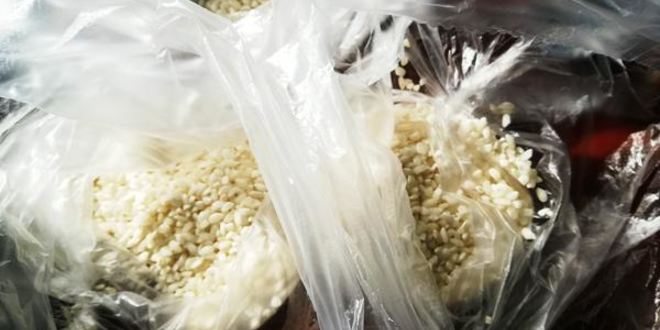 Рецепт пасхальных яиц окрашенных цветным рисом