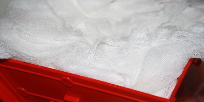 Рецепт сырой творожной пасхи с цукатами и вяленой вишней