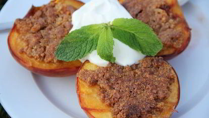 Рецепт Персиков, запеченных с амаретти