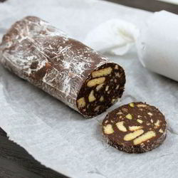 Рецепт Шоколадной колбасы с орехами