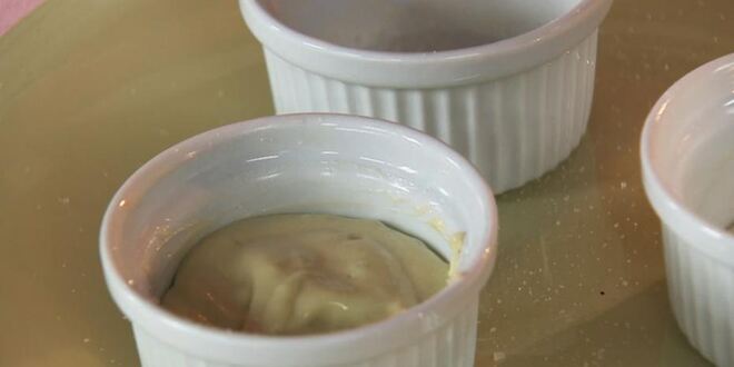 Рецепт чайного суфле с облепиховым соусом