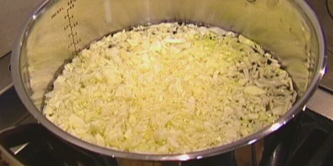 Рецепт капустного суфле с сыром, орехами и горчицей