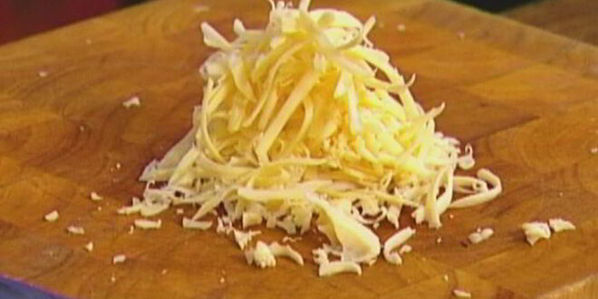 Рецепт капустного суфле с сыром, орехами и горчицей