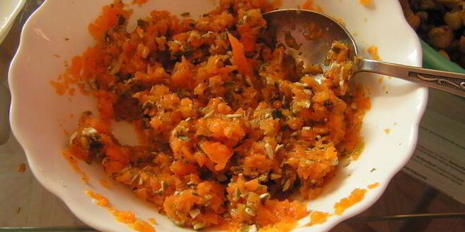 Рецепт корзиночек с морковным суфле, вешенками и тыквенными семечками