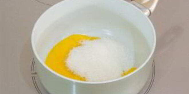 Рецепт шоколадного суфле с вишневым соусом